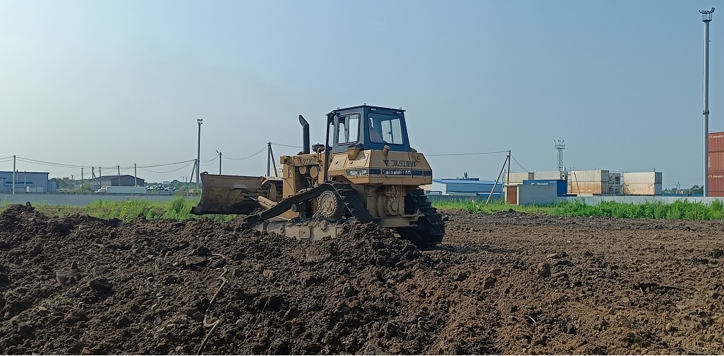 Услуги по рытью котлованов в Лагани Бульдозер и экскватор роют и копают котлованы в Лагани