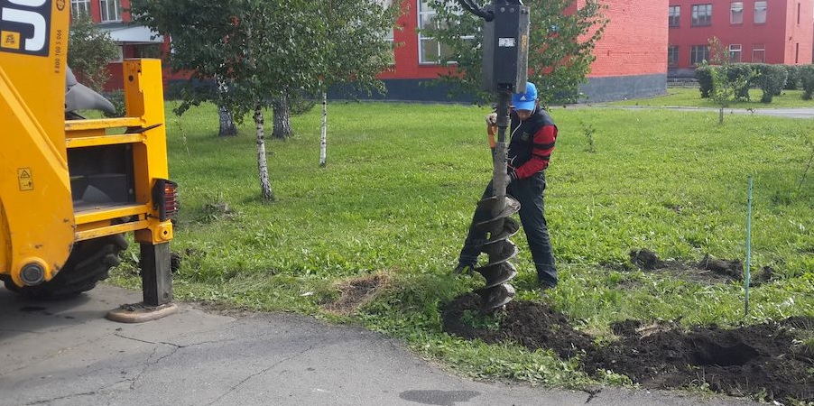 Услуги по бурению грунта под столбы и фундамент в Калмыкии